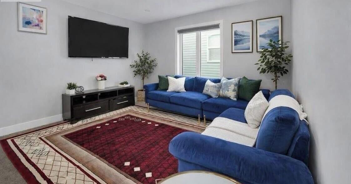 Photo of Livingroom in Evanston