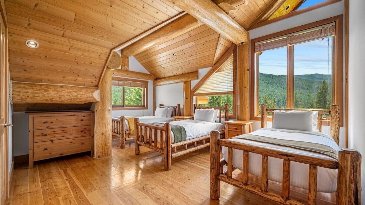 Photo of Bedroom in East Kootenay
