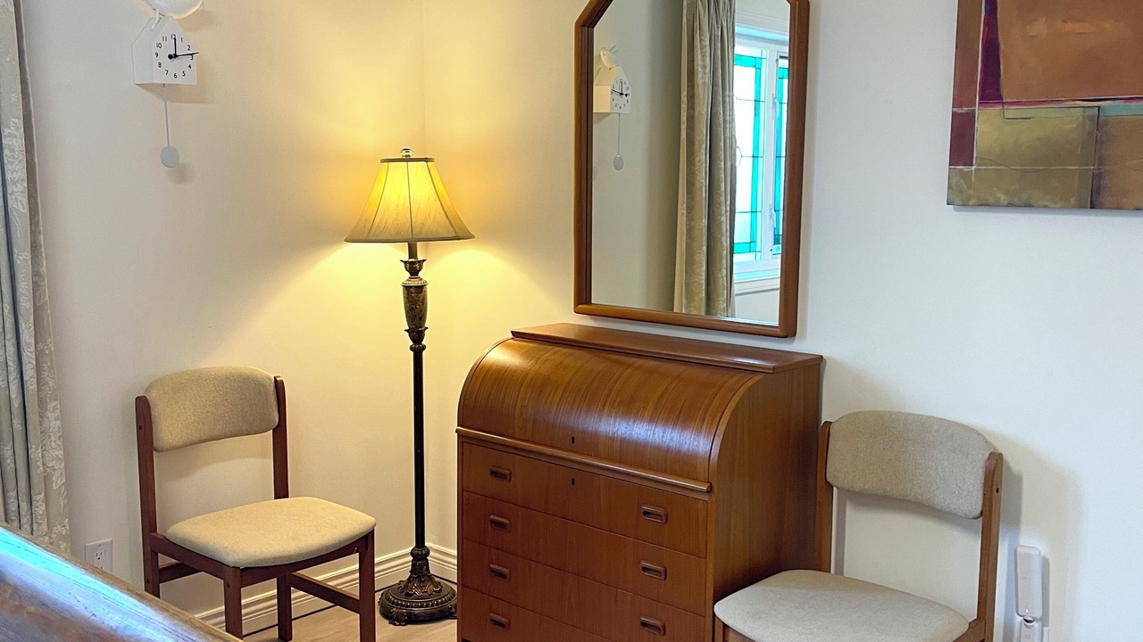 Photo of Bedroom in Esquimalt