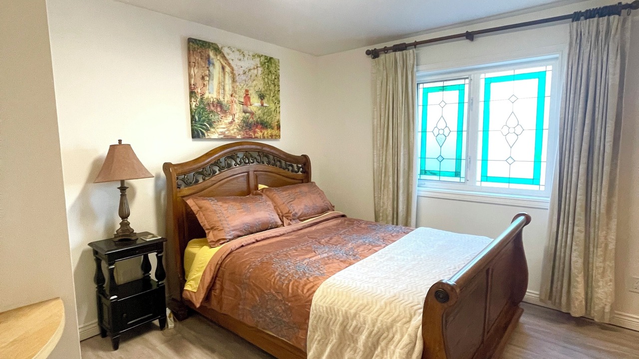 Photo of Bedroom in Esquimalt