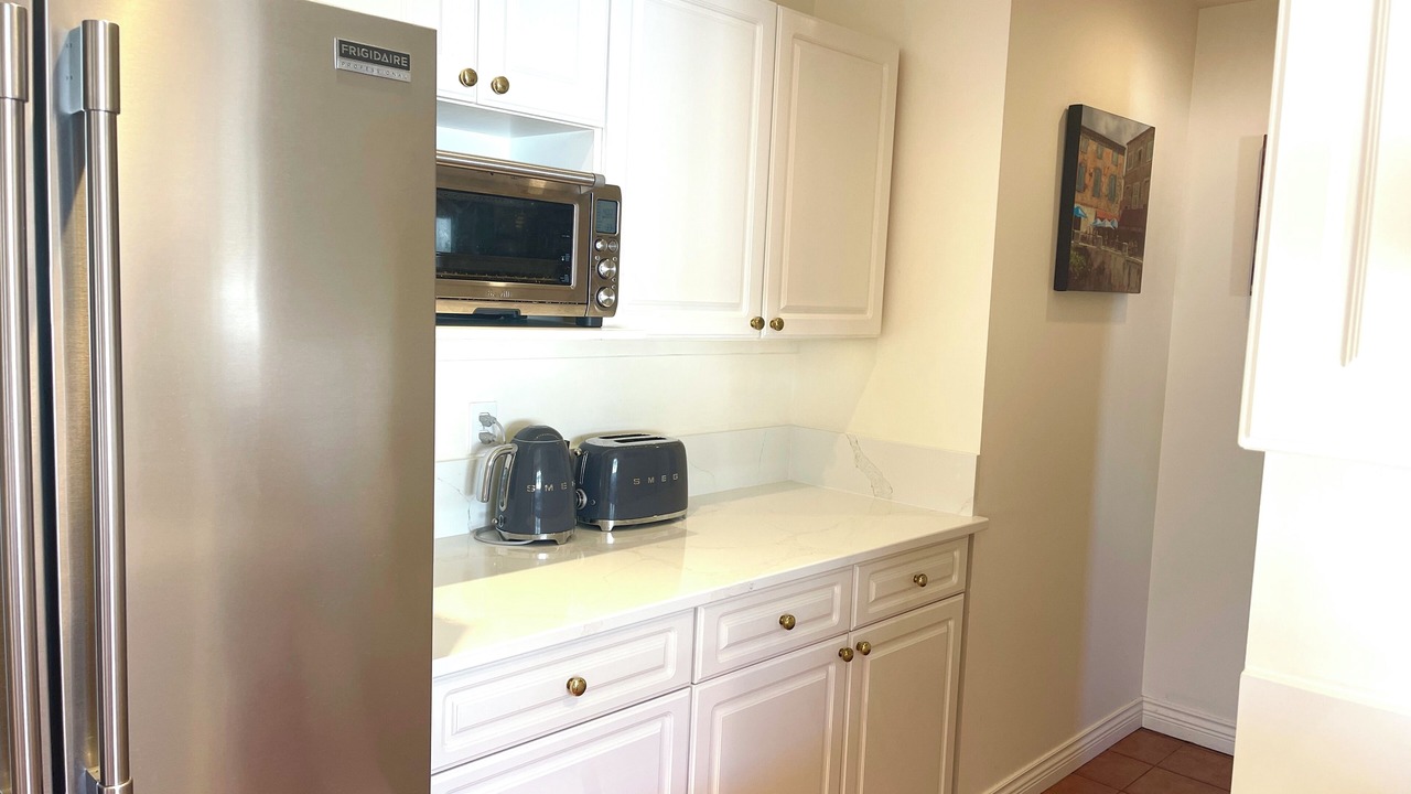 Photo of Kitchen in Esquimalt