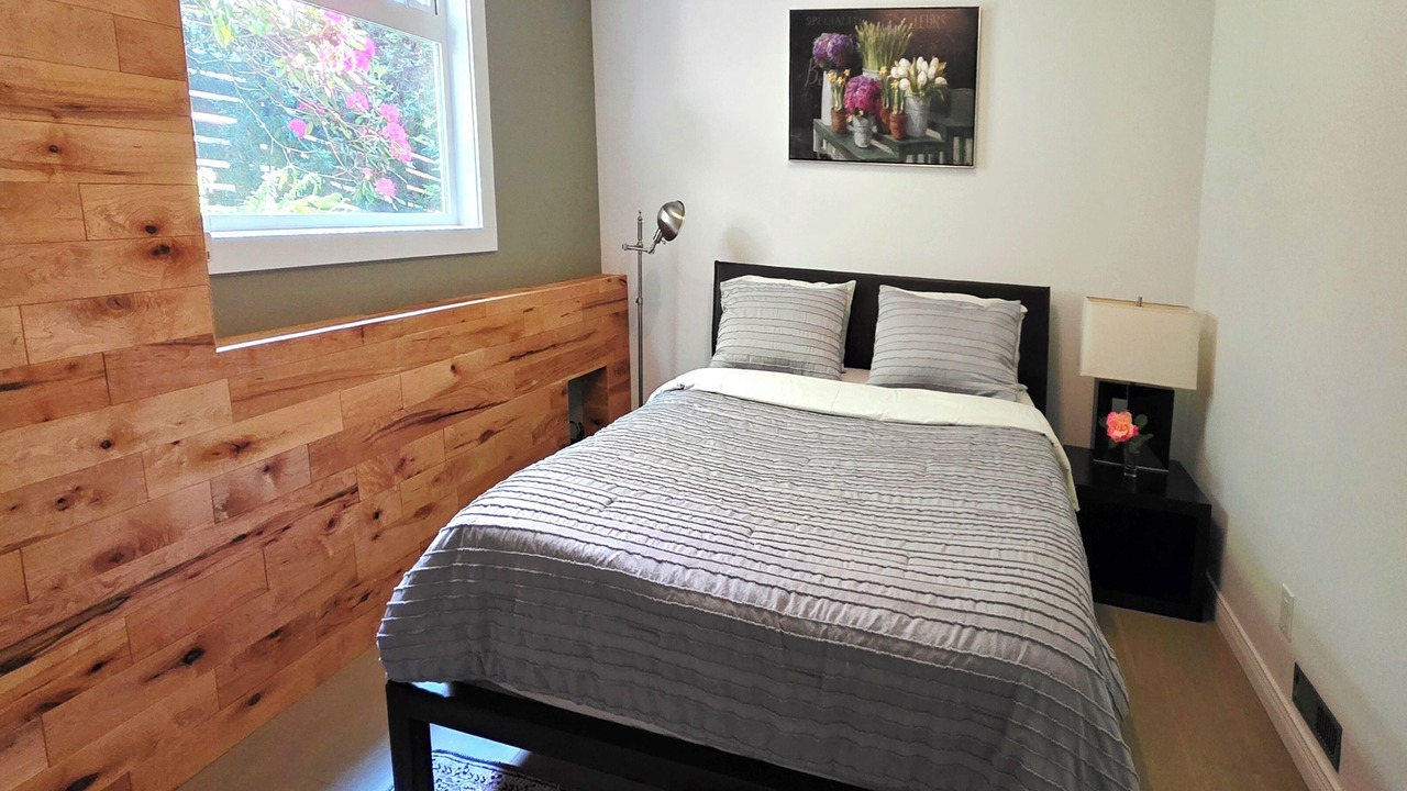 Photo of Bedroom in Upper Lonsdale