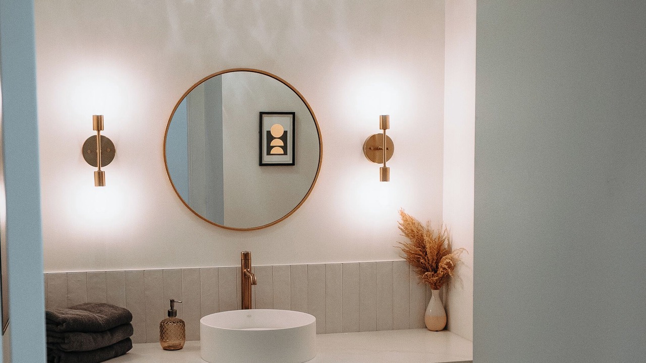 Photo of Bathroom in Quathiaski Cove