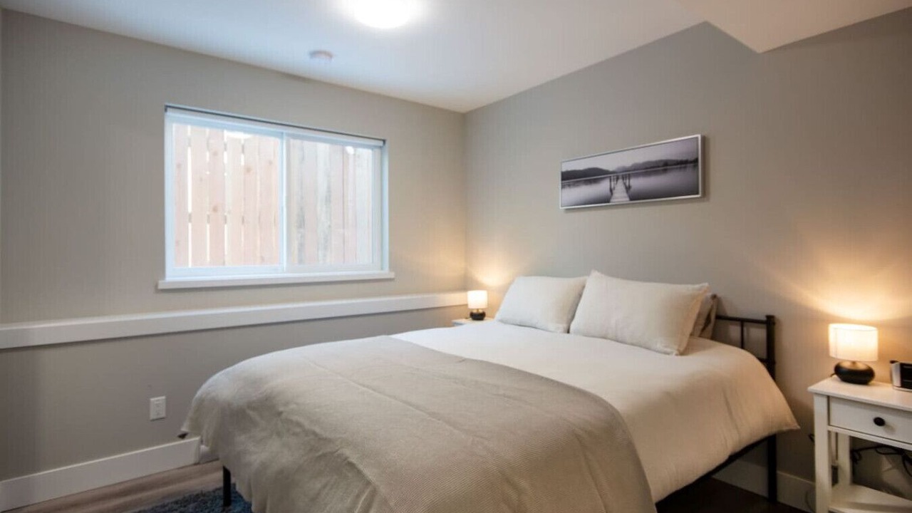 Photo of Bedroom in Courtenay