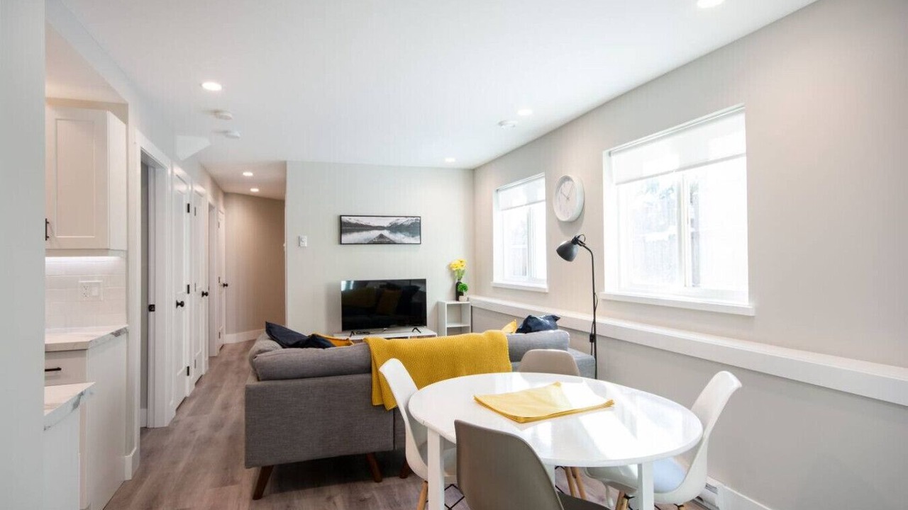 Photo of Livingroom in Courtenay