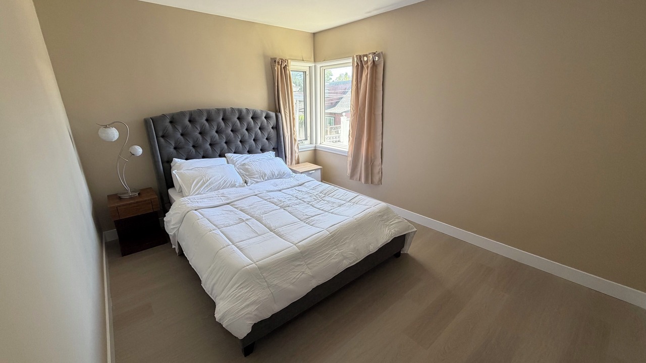 Photo of Bedroom in Renfrew-Collingwood