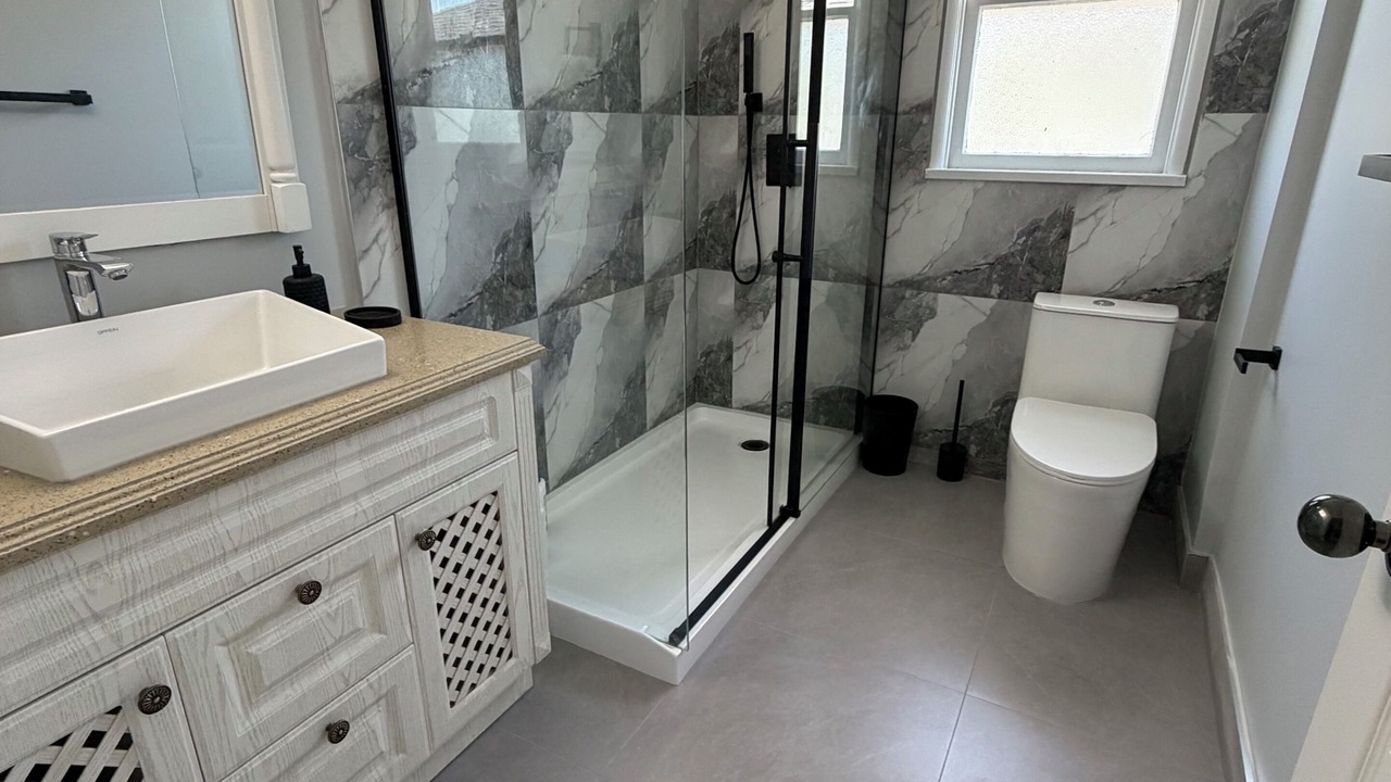 Photo of Bathroom in Renfrew-Collingwood