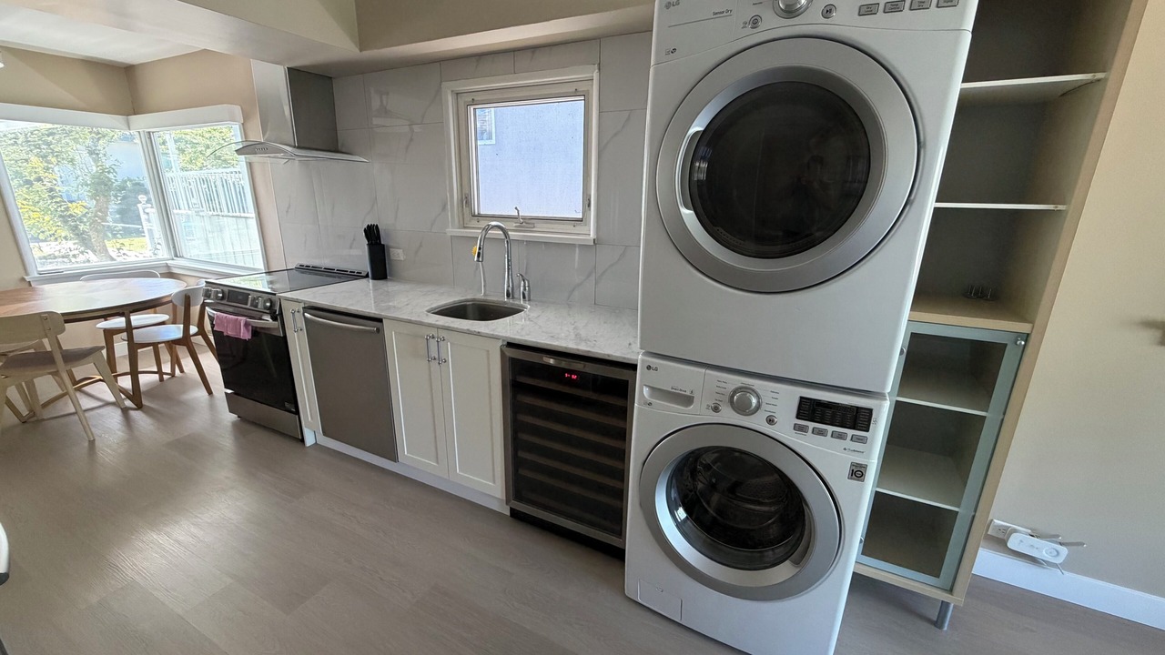 Photo of Kitchen in Renfrew-Collingwood