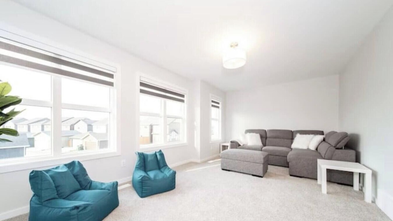 Photo of Livingroom in Southeast Edmonton