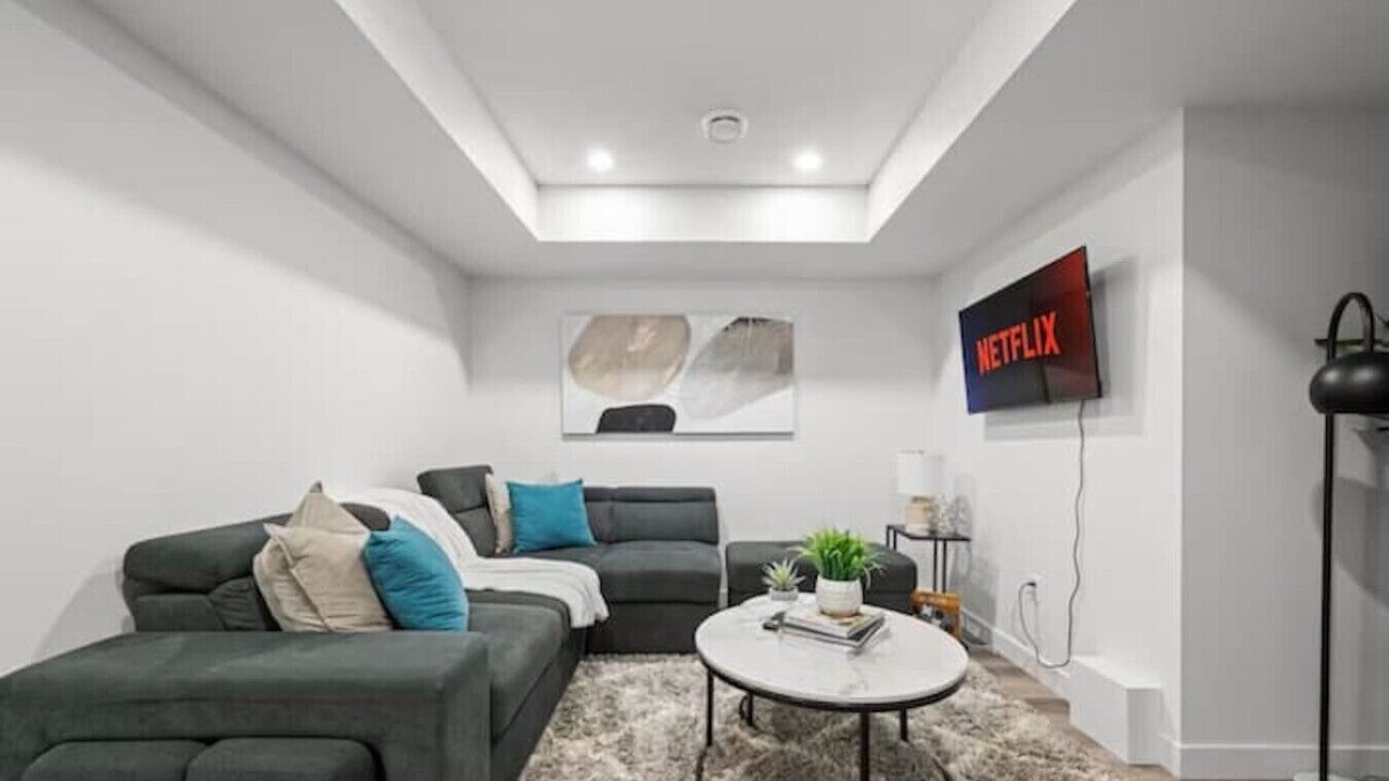 Photo of Livingroom in Southeast Edmonton