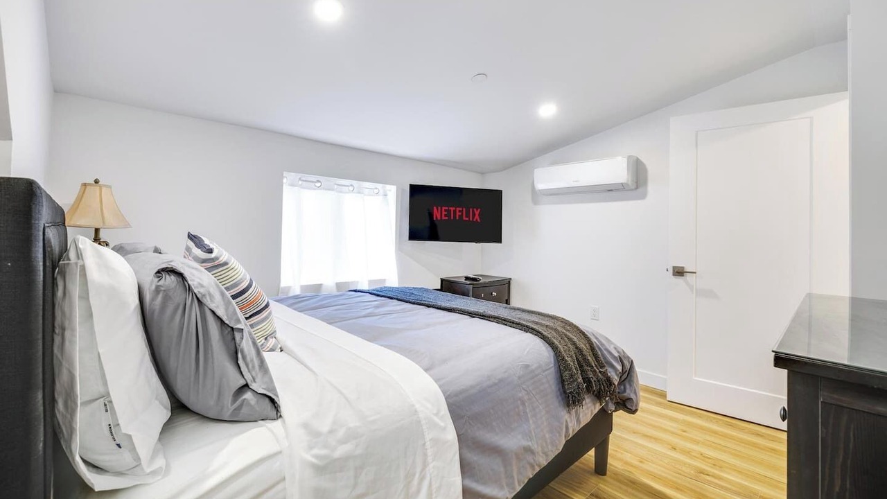 Photo of Bedroom in Sunset