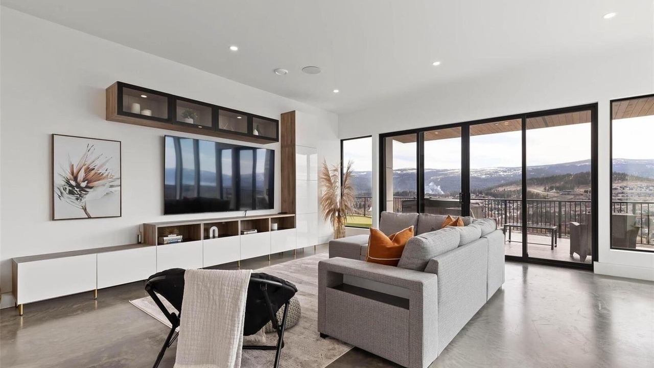 Photo of Livingroom in Black Mountain