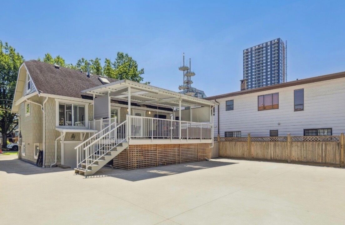 Photo of Outdoor in Uptown