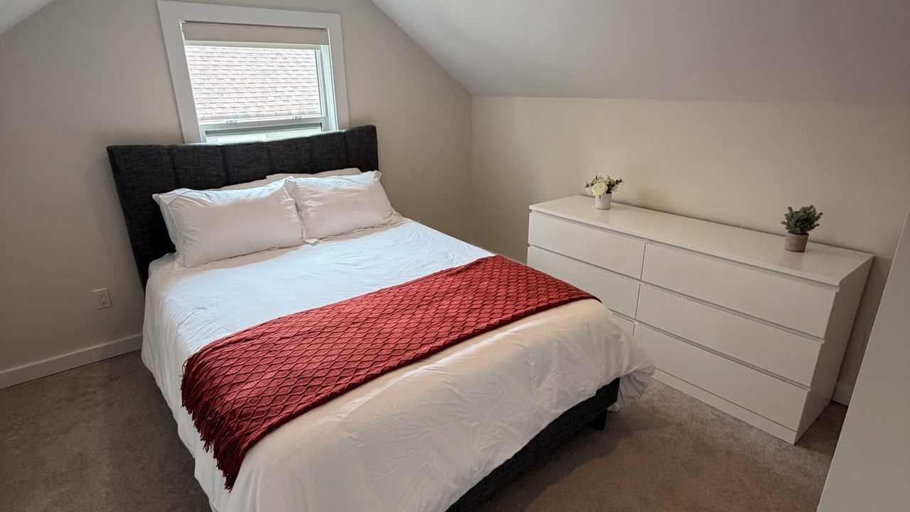 Photo of Bedroom in Uptown