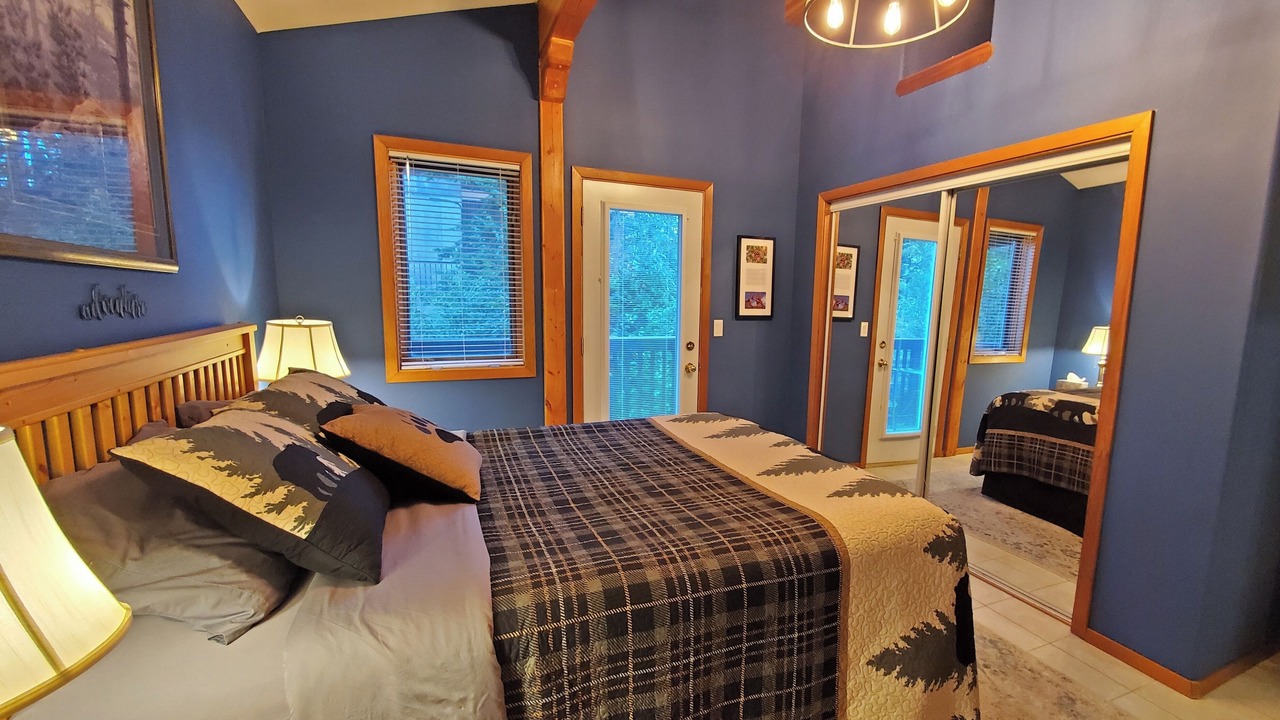 Photo of Bedroom in Sunburst Estates