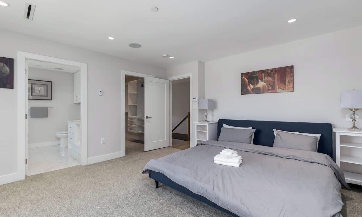 Photo of Bedroom in Riley Park