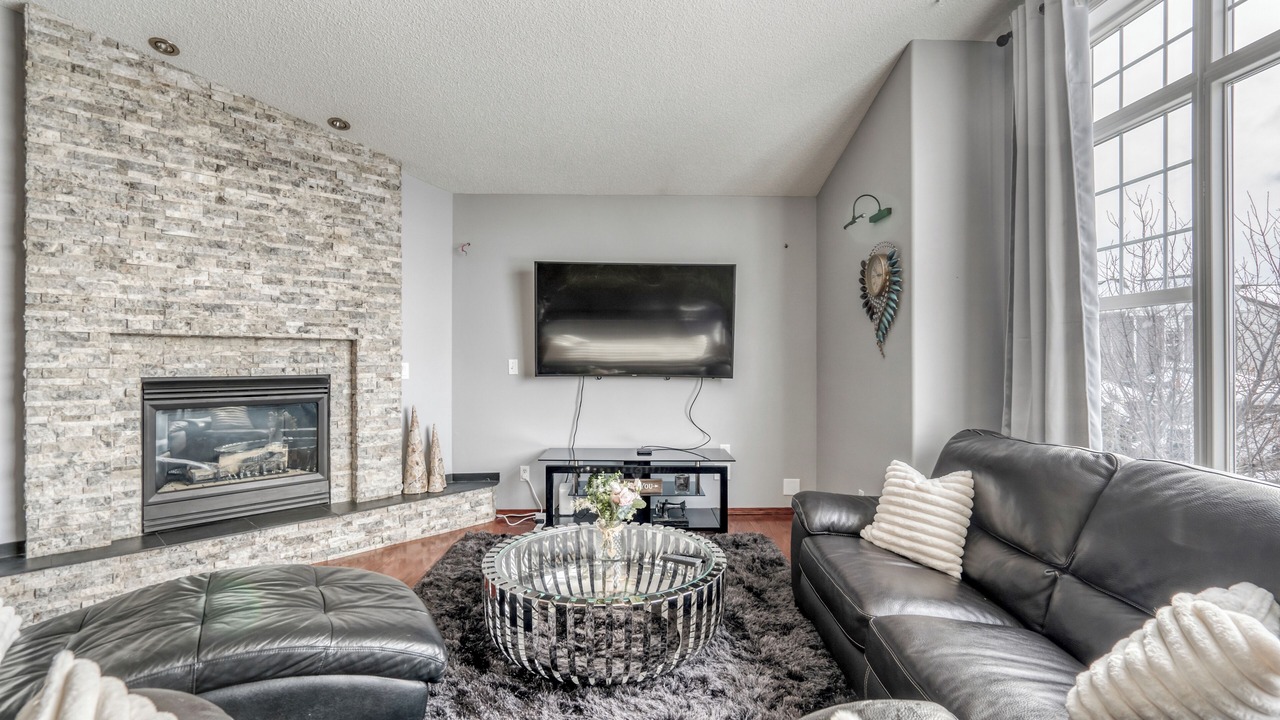 Photo of Livingroom in Bridlewood