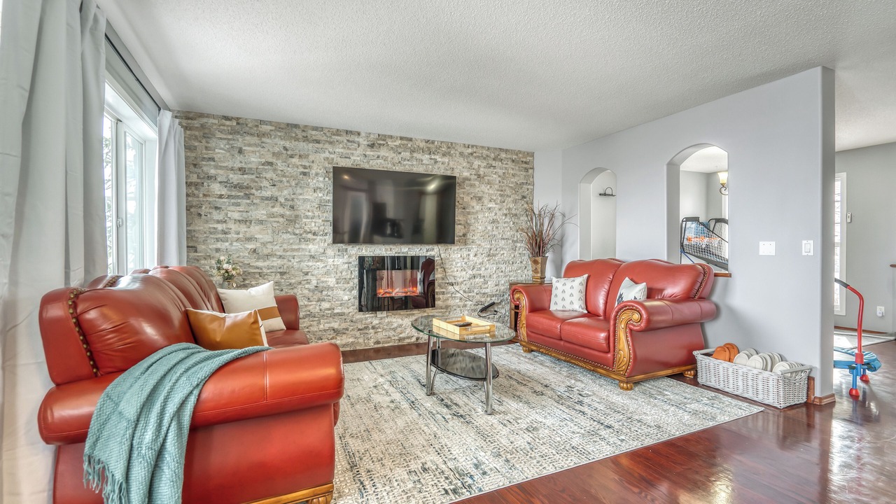 Photo of Livingroom in Bridlewood