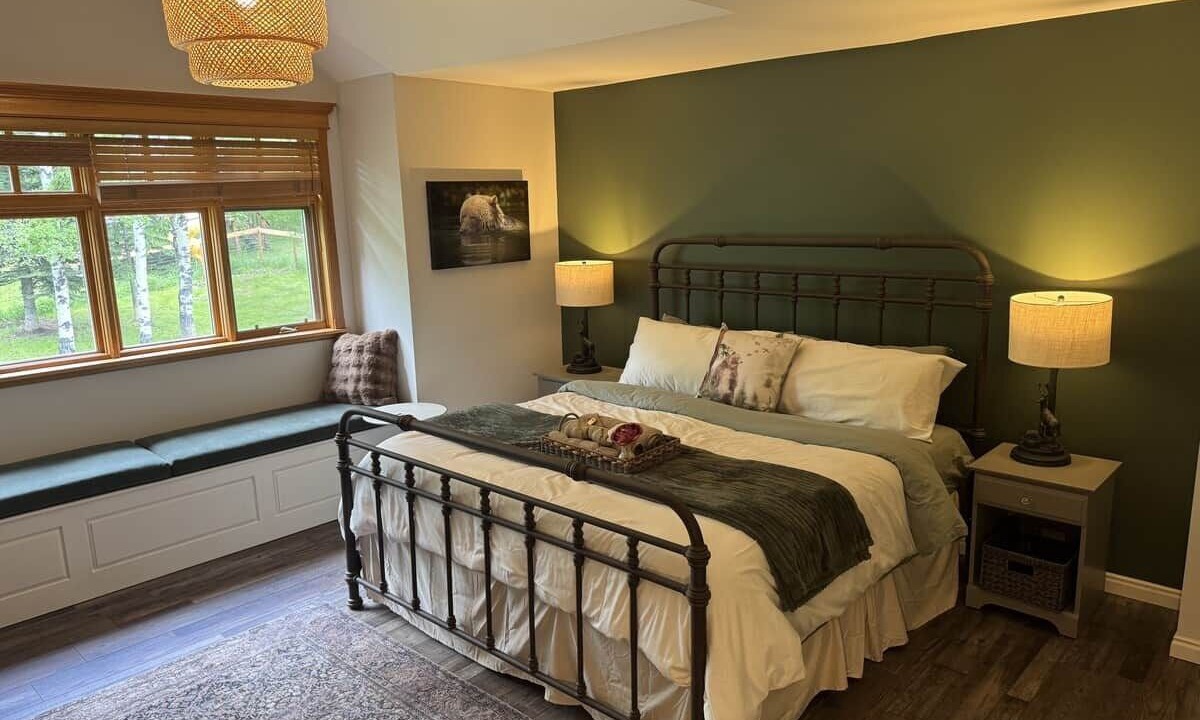 Photo of Bedroom in Bragg Creek