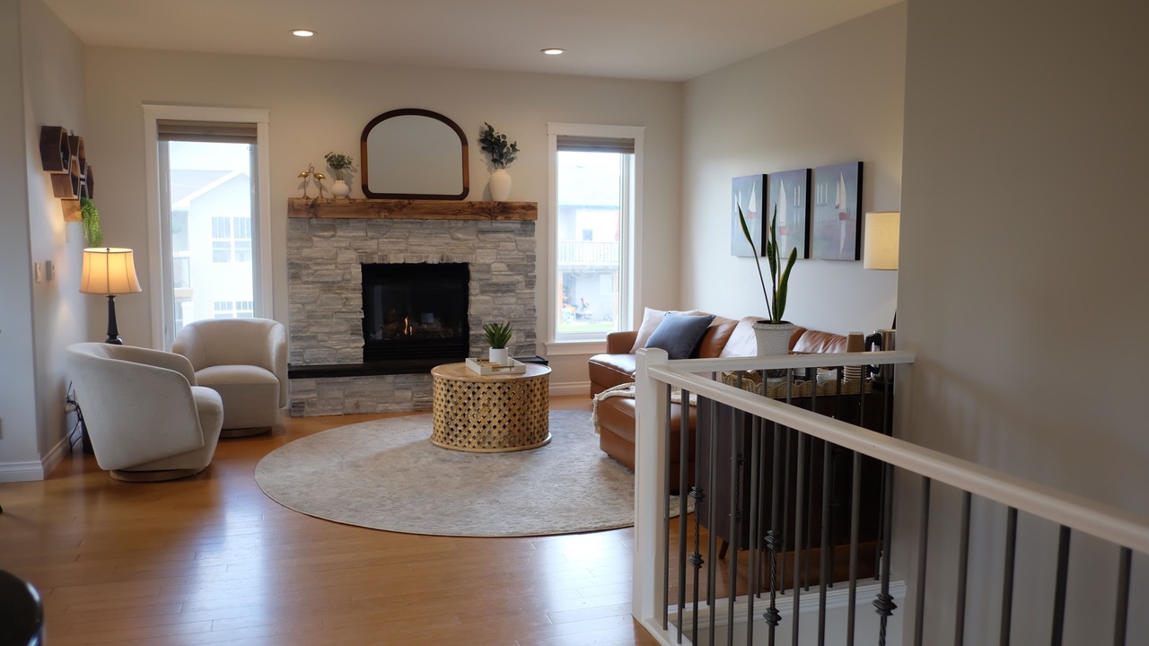 Photo of Livingroom in Sylvan Lake