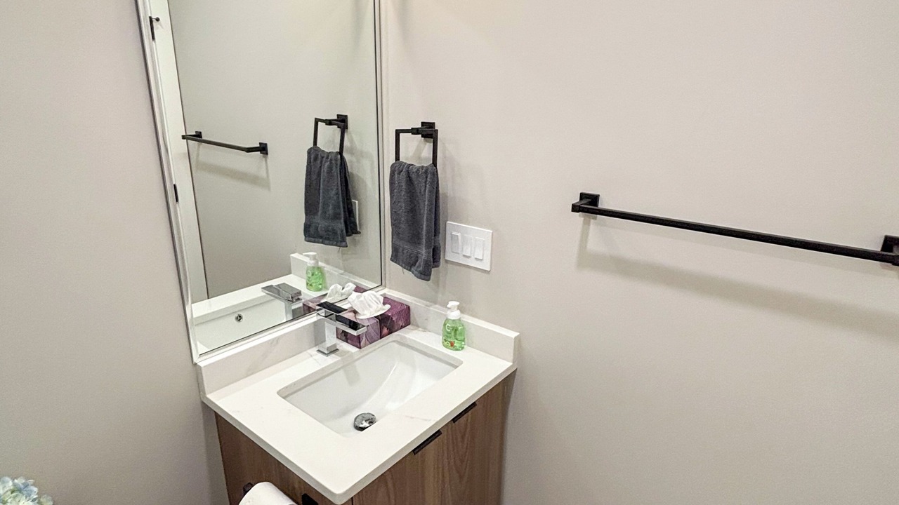 Photo of Bathroom in Sunset