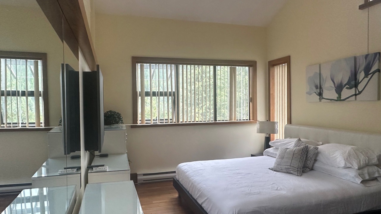 Photo of Bedroom in Blueberry Hill