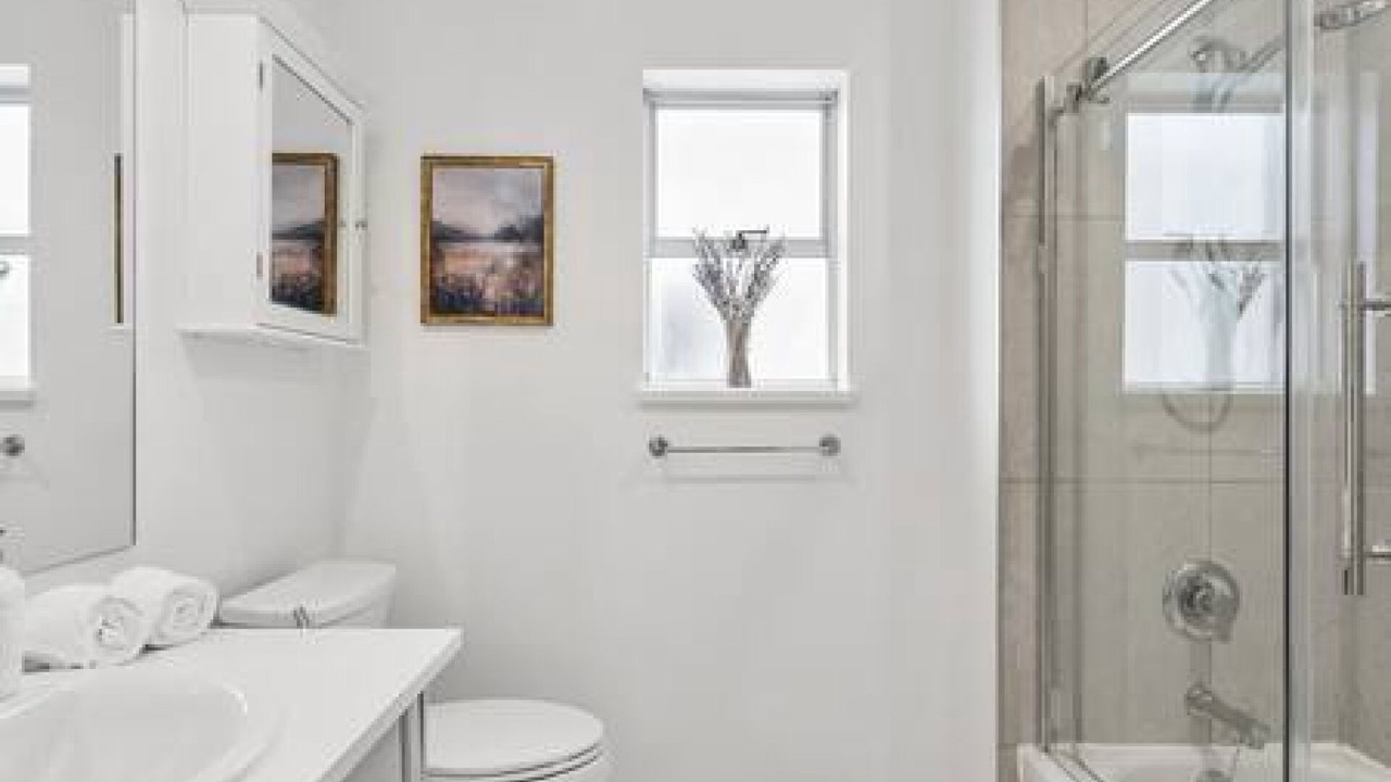 Photo of Bathroom in Upper Lonsdale