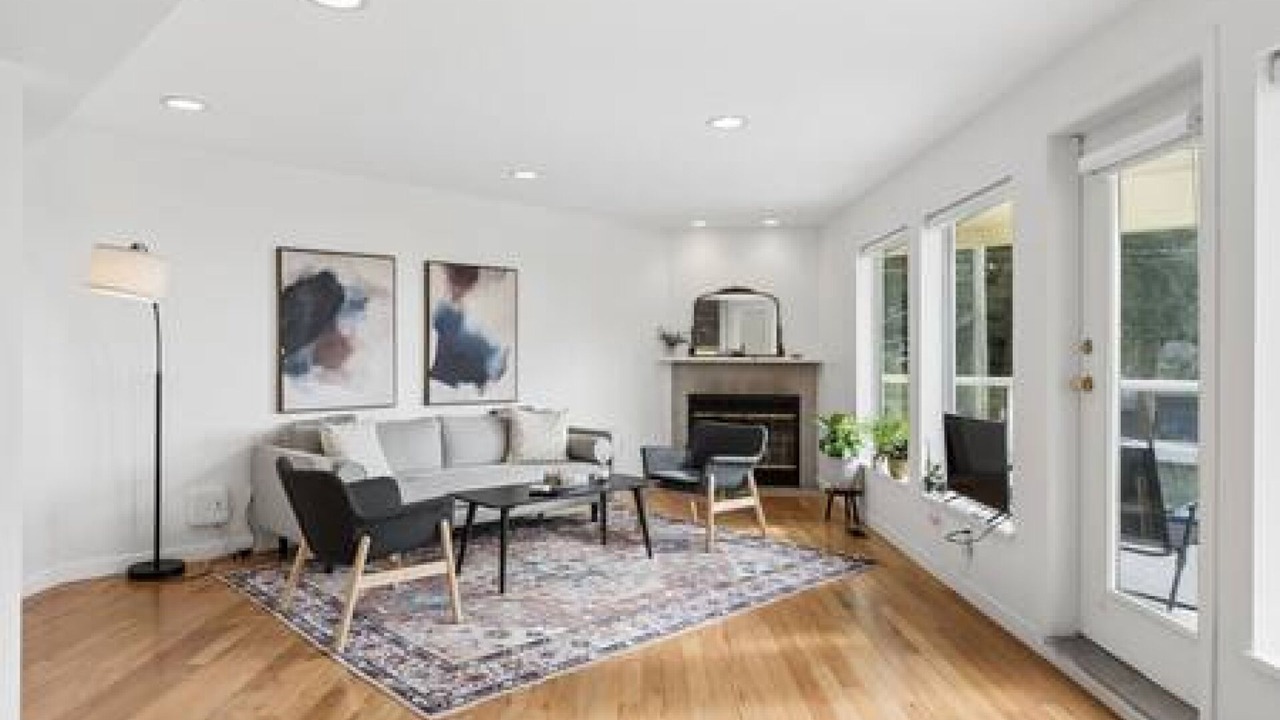 Photo of Livingroom in Upper Lonsdale