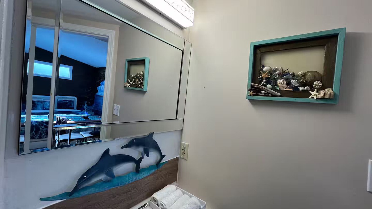 Photo of Bathroom in Saanich East