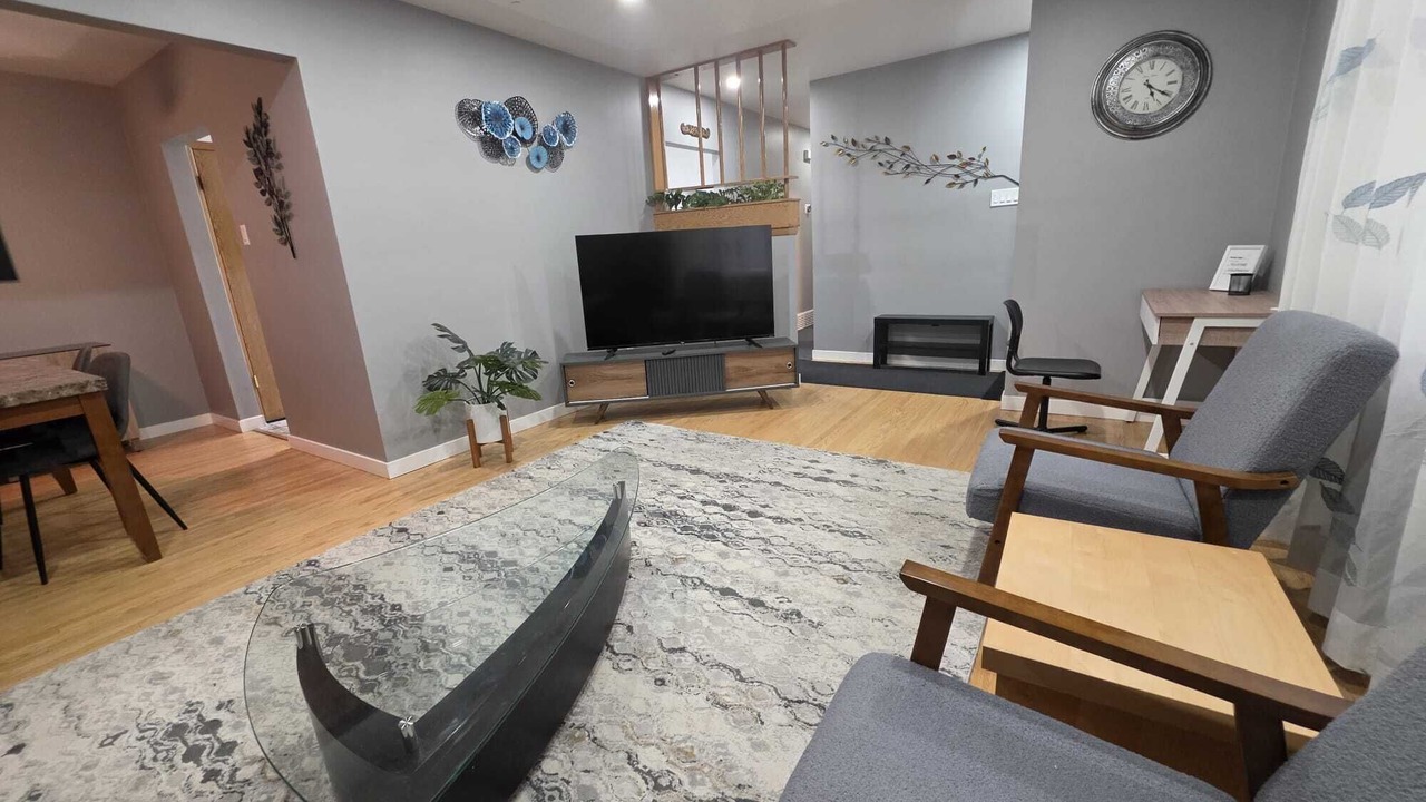 Photo of Livingroom in Jasper Place