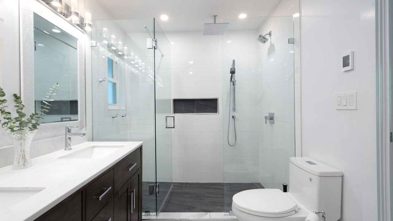 Photo of Bathroom in Deep Cove