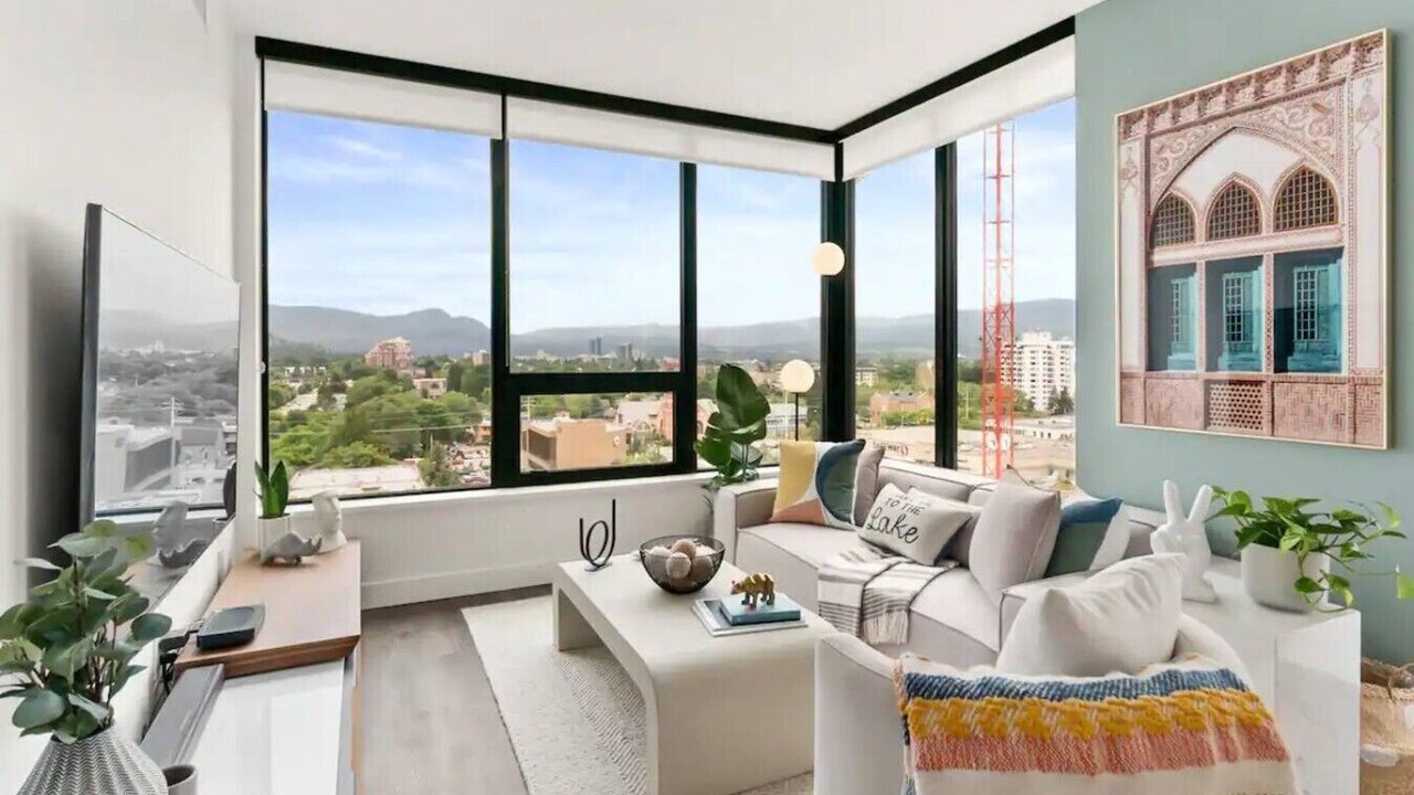 Photo of Livingroom in Downtown Kelowna