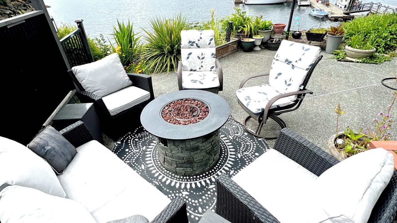 Photo of Patio Balcony in North Oyster