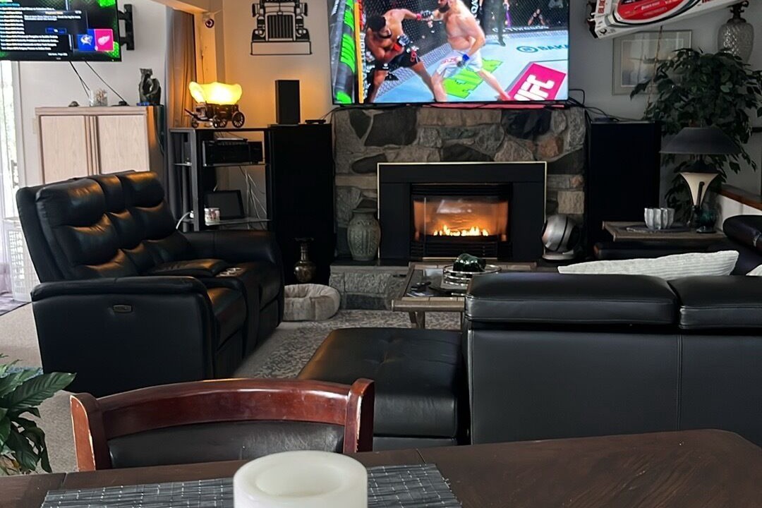 Photo of Livingroom in North Oyster