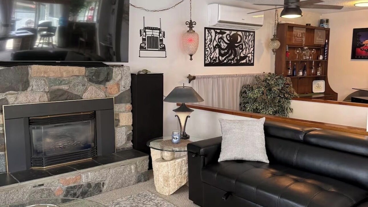 Photo of Livingroom in North Oyster