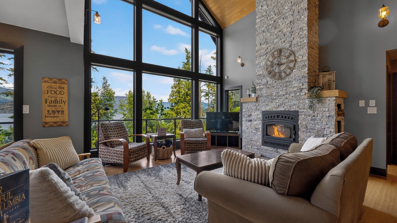 Photo of Livingroom in Blind Bay