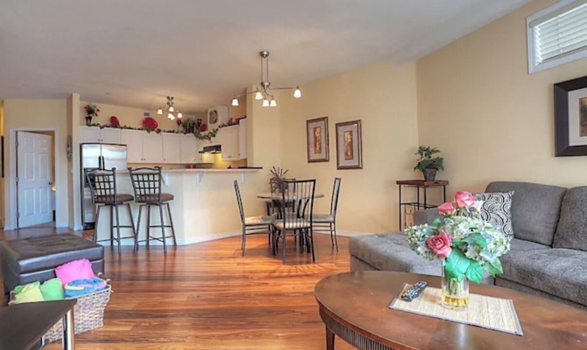 Photo of Livingroom in North End