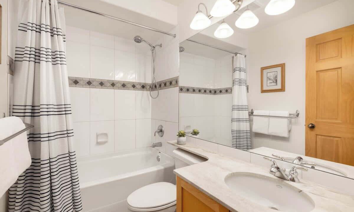 Photo of Bathroom in Nicklaus North