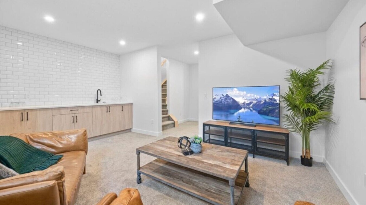 Photo of Livingroom in Southwest Calgary