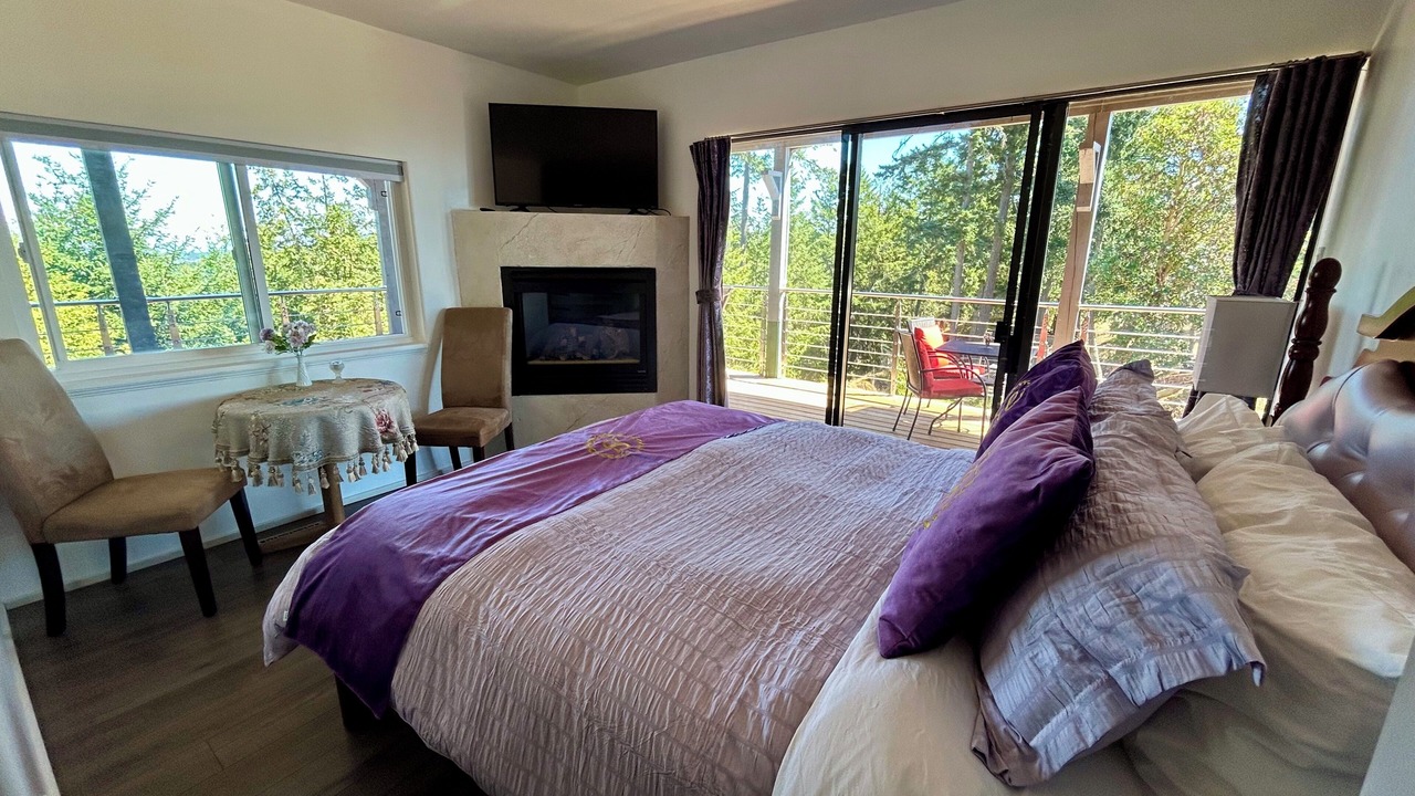 Photo of Bedroom in Pender Island