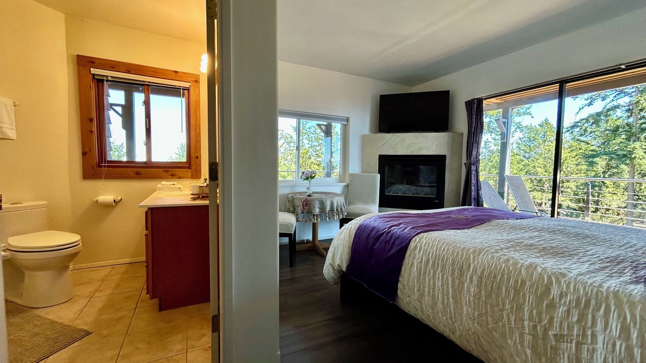 Photo of Bedroom in Pender Island