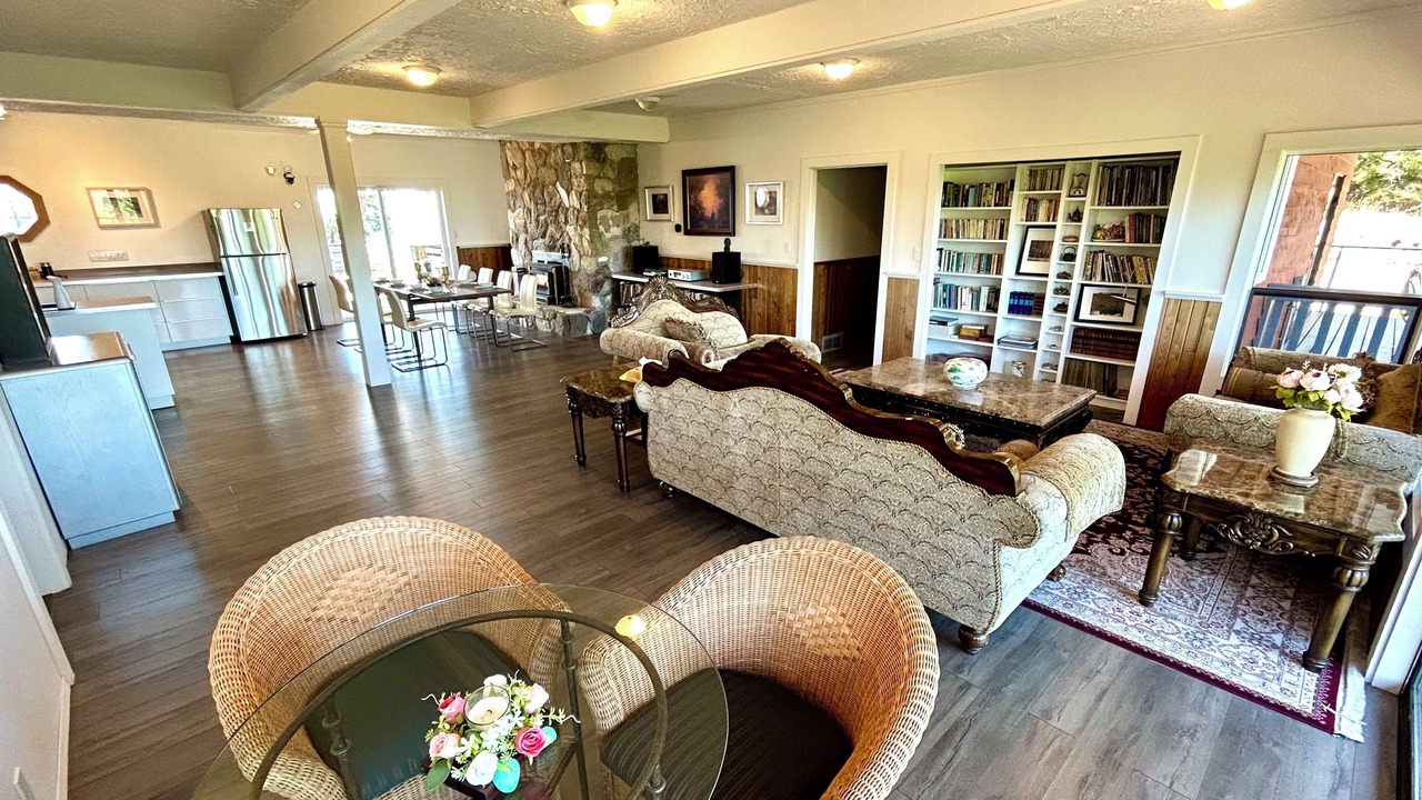 Photo of Livingroom in Pender Island