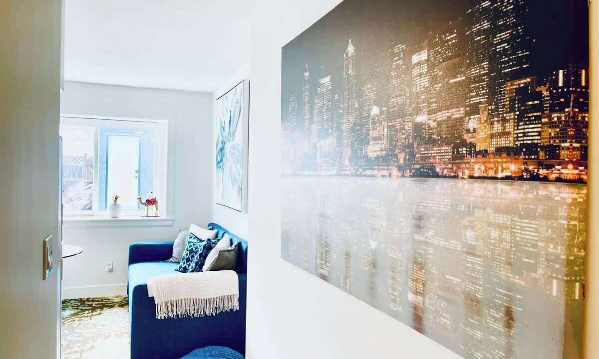 Photo of Bedroom in Renfrew-Collingwood