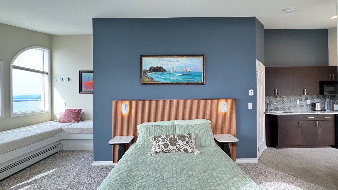 Photo of Bedroom in Pender Island