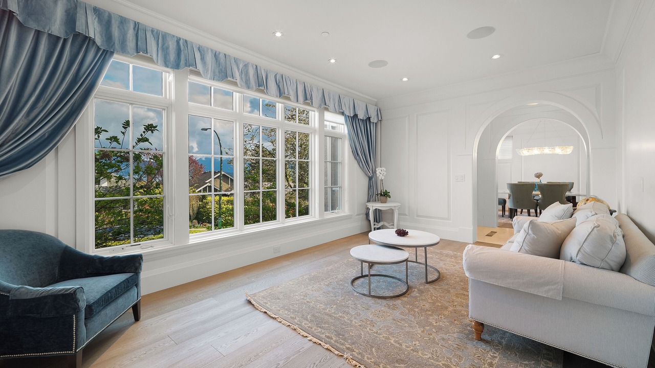 Photo of Livingroom in West Point Grey