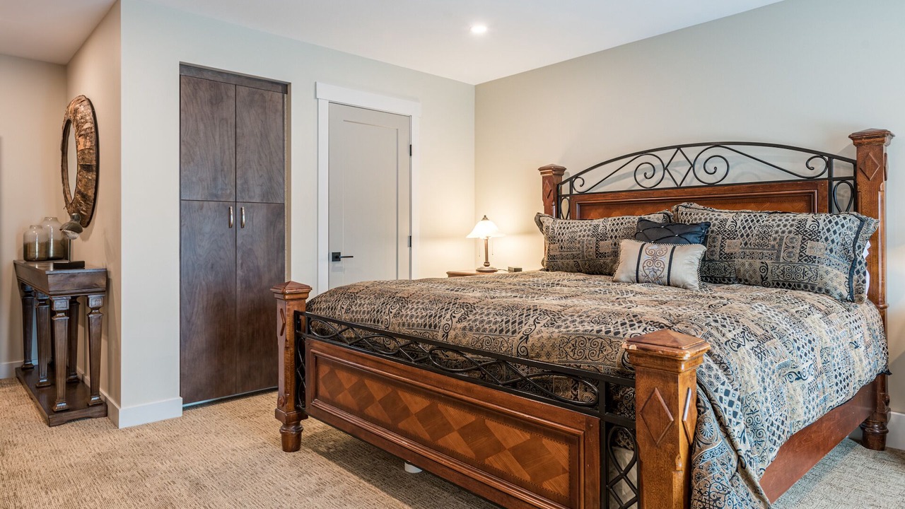 Photo of Bedroom in Silver Star Mountain