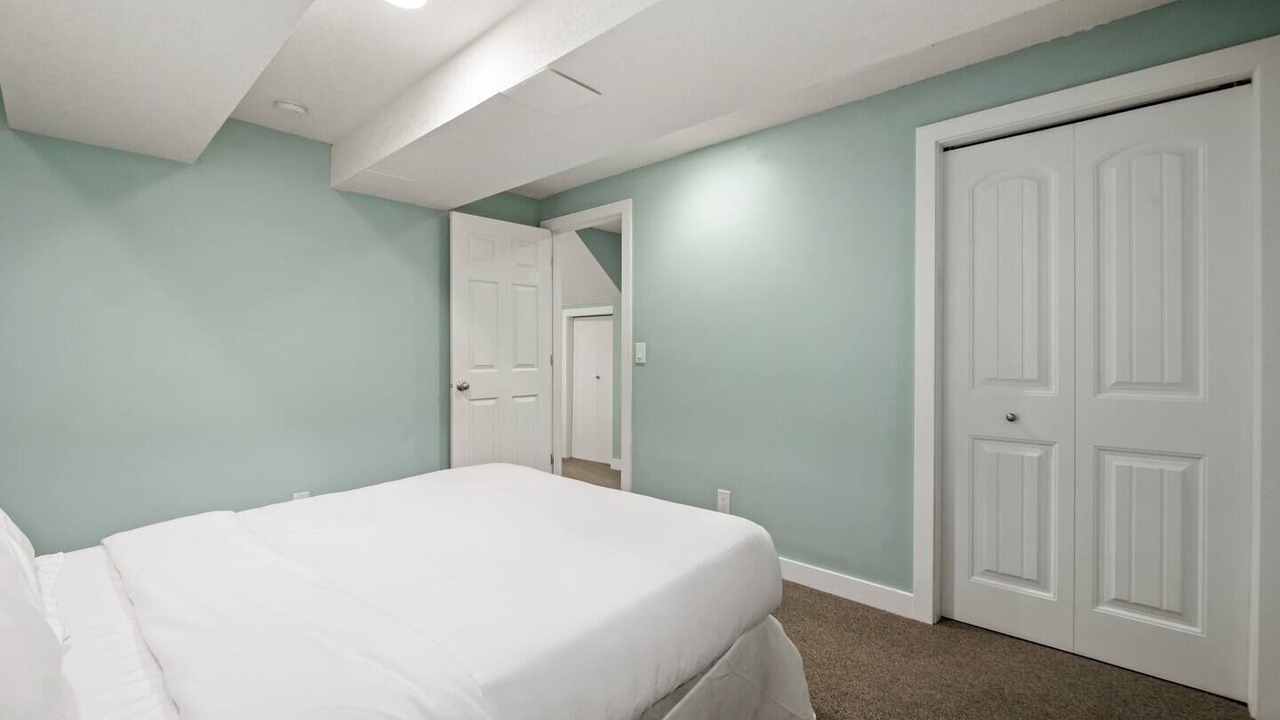 Photo of Bedroom in Northwest Calgary
