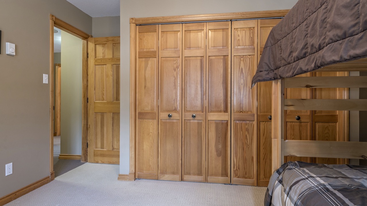 Photo of Bedroom in Silver Star Mountain