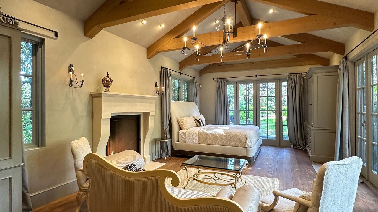 Photo of Livingroom in Marpole