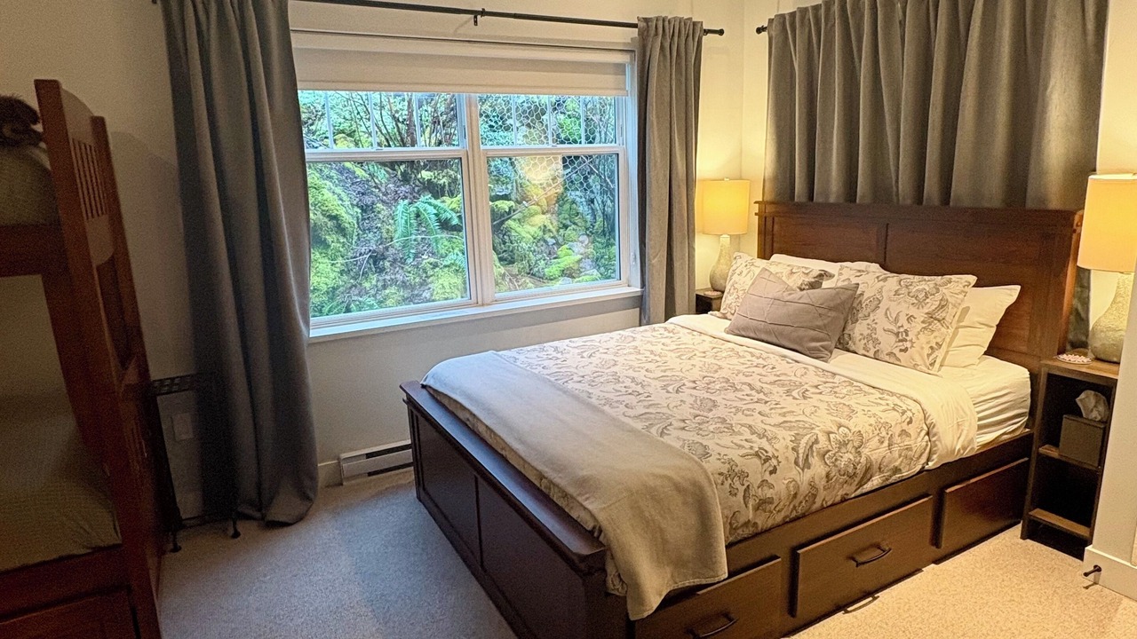Photo of Bedroom in Blueberry Hill
